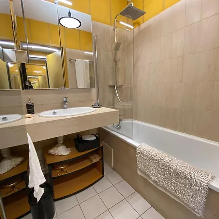 Moderne Avec Terrasse Vue Et Parking A - Fr-1-474-205 Apartment *