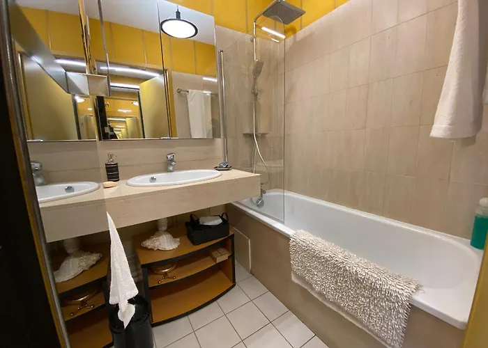 Moderne Avec Terrasse Vue Et Parking A - Fr-1-474-205 Apartman *